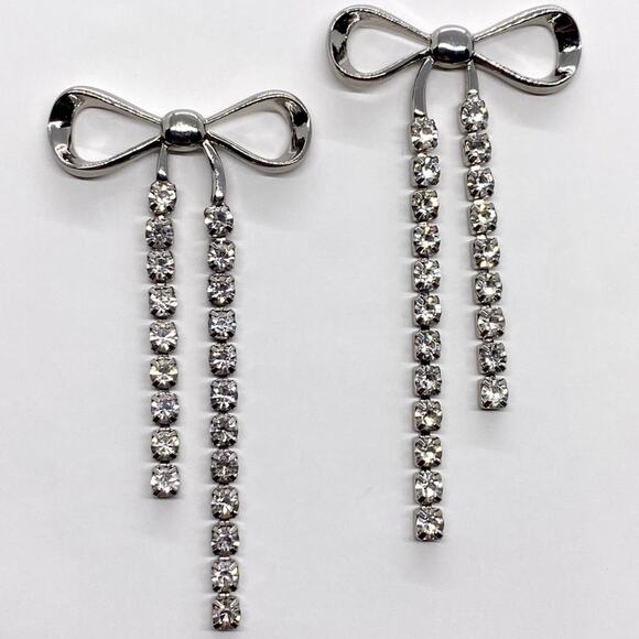 NEW Silver Bow Rhinestone Earrings - Picture 2 of 9